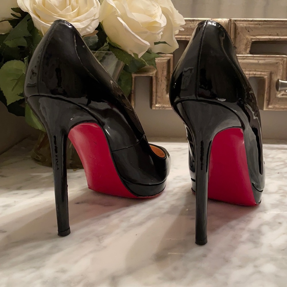 Authentic Christian Louboutin Pigalle Plato 8 38